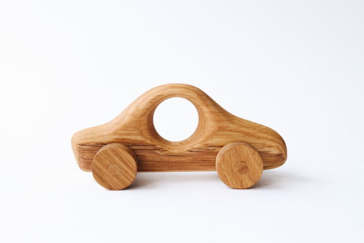 Деревянная игрушка Машина с окошком