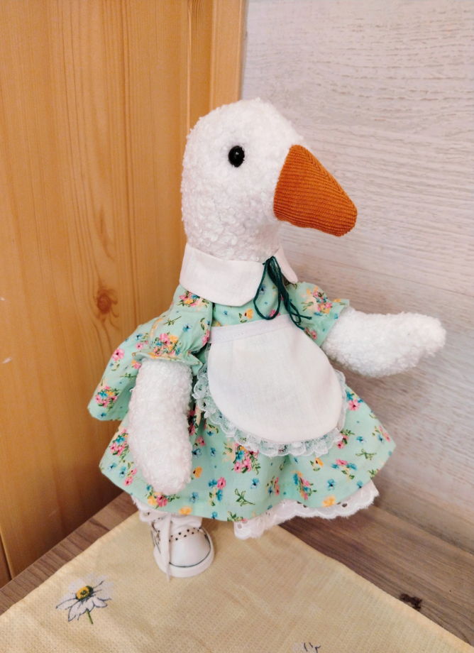 Интерьерная игрушка ручной работы Гусыня-хозяйка