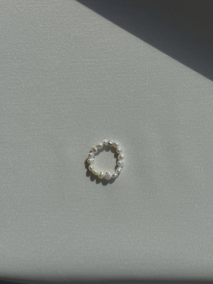 Кольцо из жемчуга классика