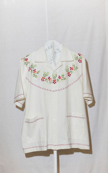 Рубашка с Красными Ягодами/Red Berries Short Sleeve Shirt