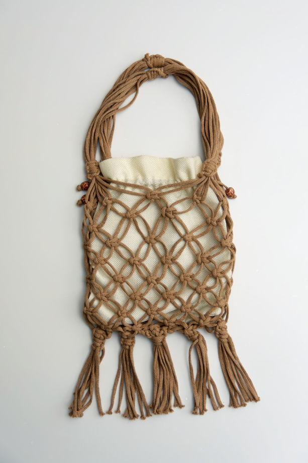 Плетёная сумка ручной работы из хлопкового шнура кофейного цвета "Карамель"