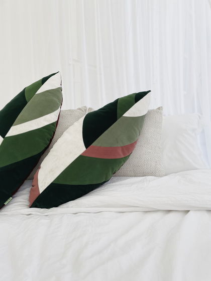 Декоративная подушка-лист "Строманта триколор" 70х35 см