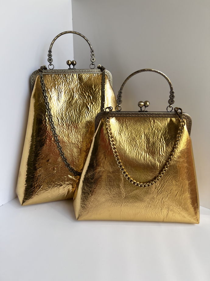 Средняя сумочка Золотая