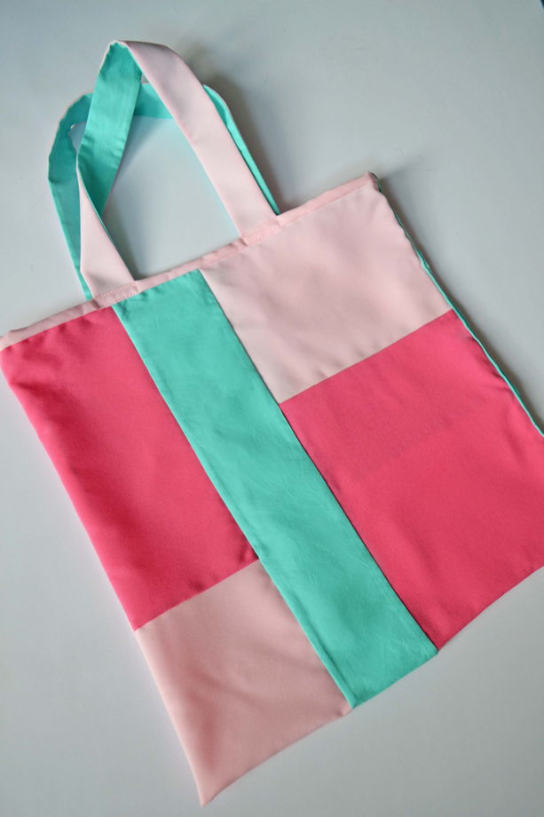 Ассиметричный шоппер в стиле пэчворк розово-зеленого цвета
