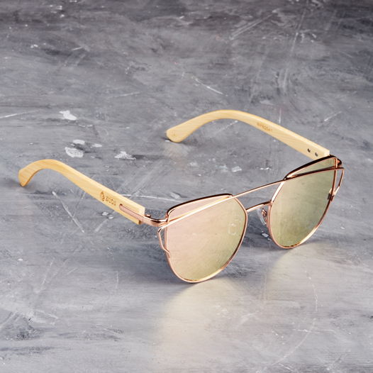 Деревянные солнцезащитные очки