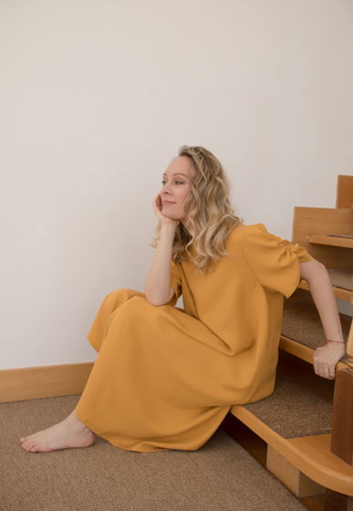 Платье из шелковистого тенсела желтая горчица