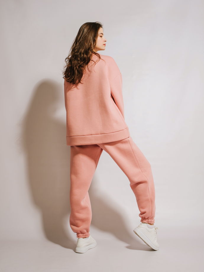 Пудрово-розовый утепленный костюм Oversize
