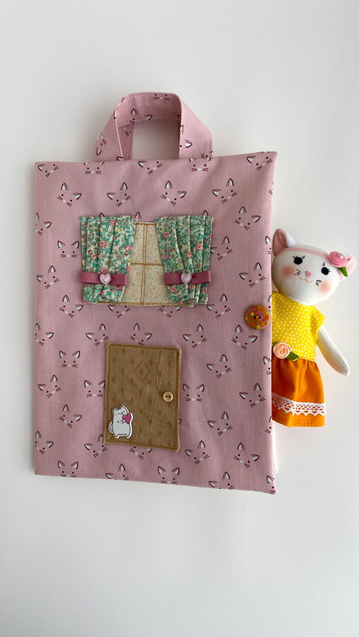 Кукла-кошка с одеждой и сумкой