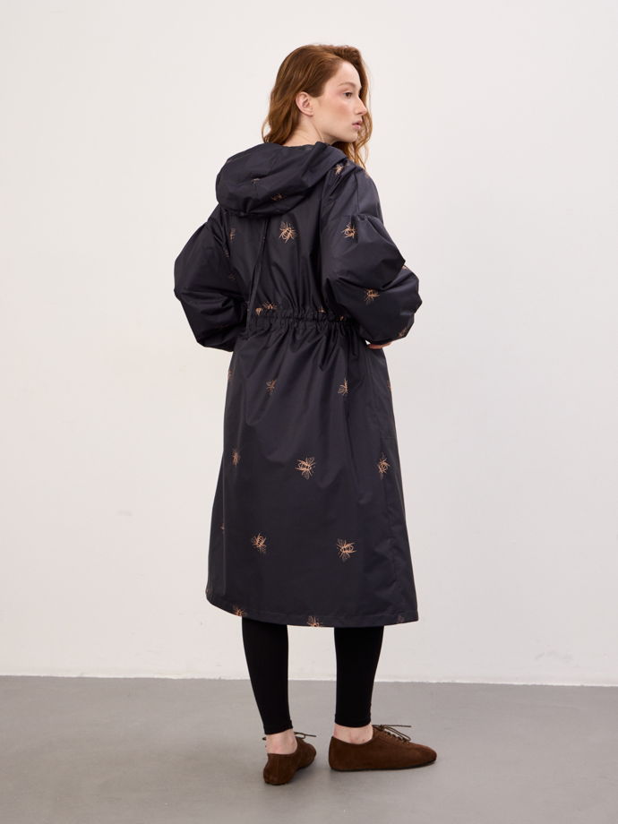 Плащ с пчелками