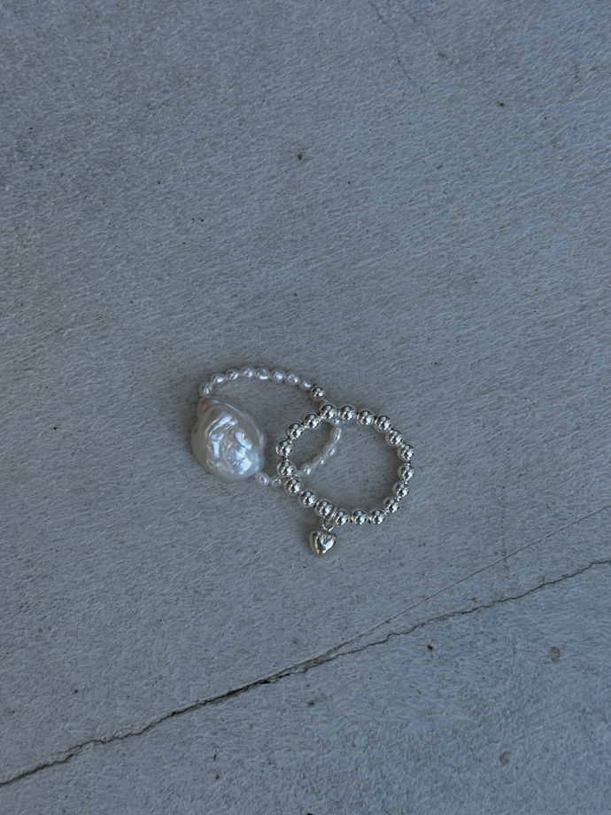 Кольцо из серебряных Шариков с подвесом сердце