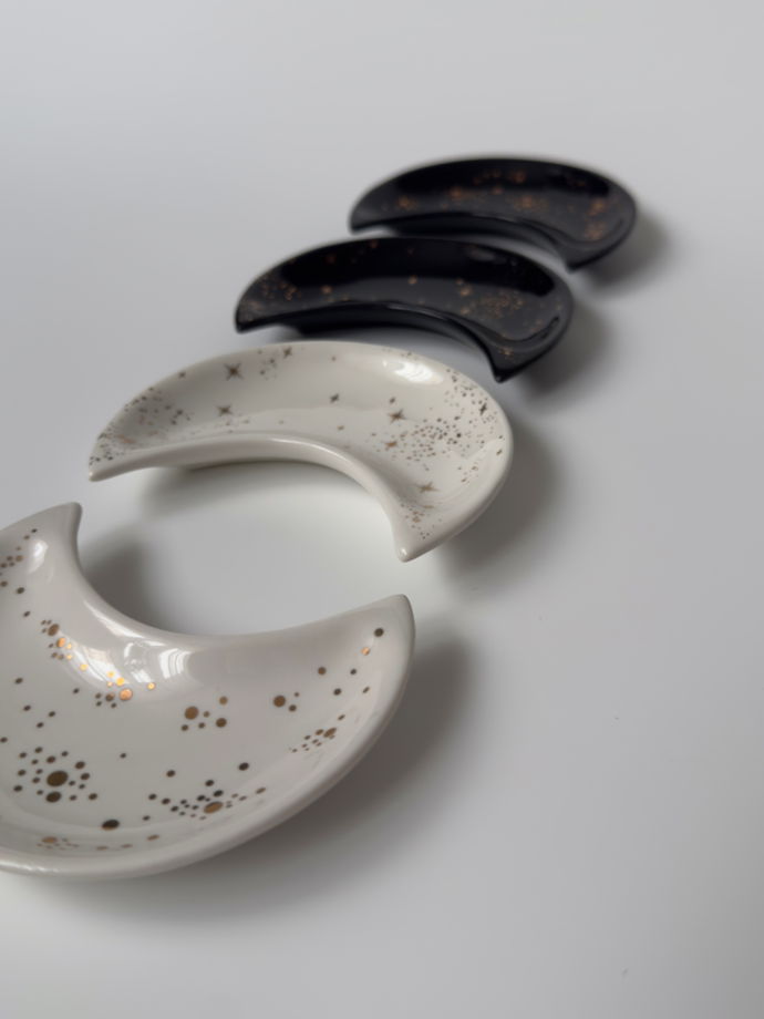 блюдце [ месяц  ] из керамики