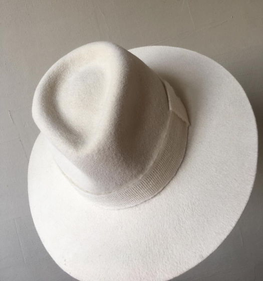 Белые шляпы Федора