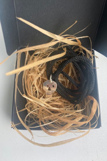 Серебряная подвеска череп