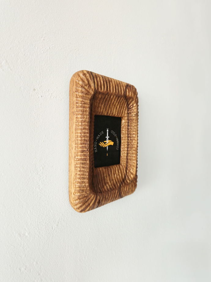 Резная рамка из дуба