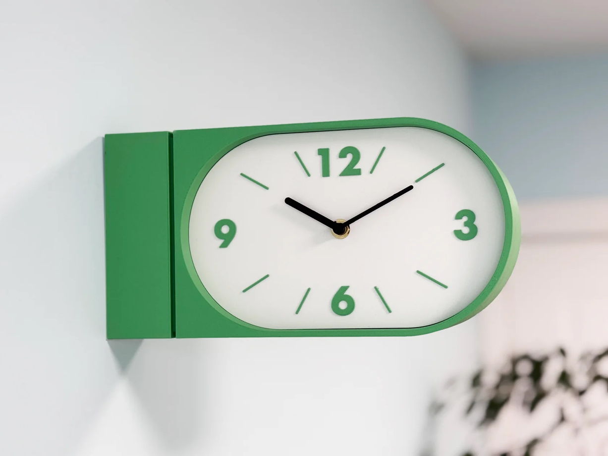 Настенные двусторонние часы, зелёная трава