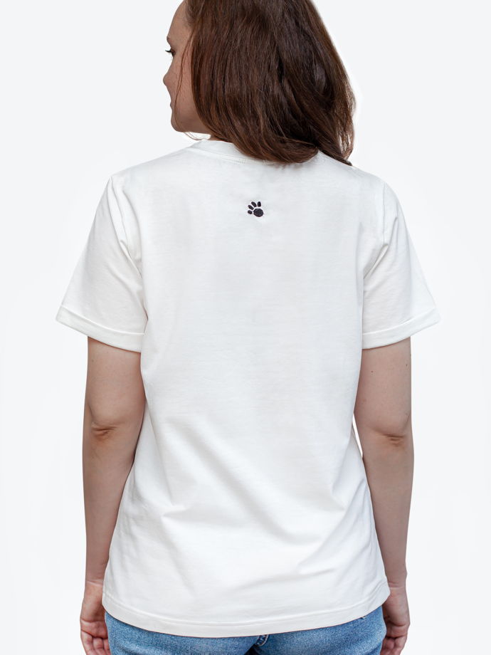 Белая футболка с вышивкой "Далматин" унисекс