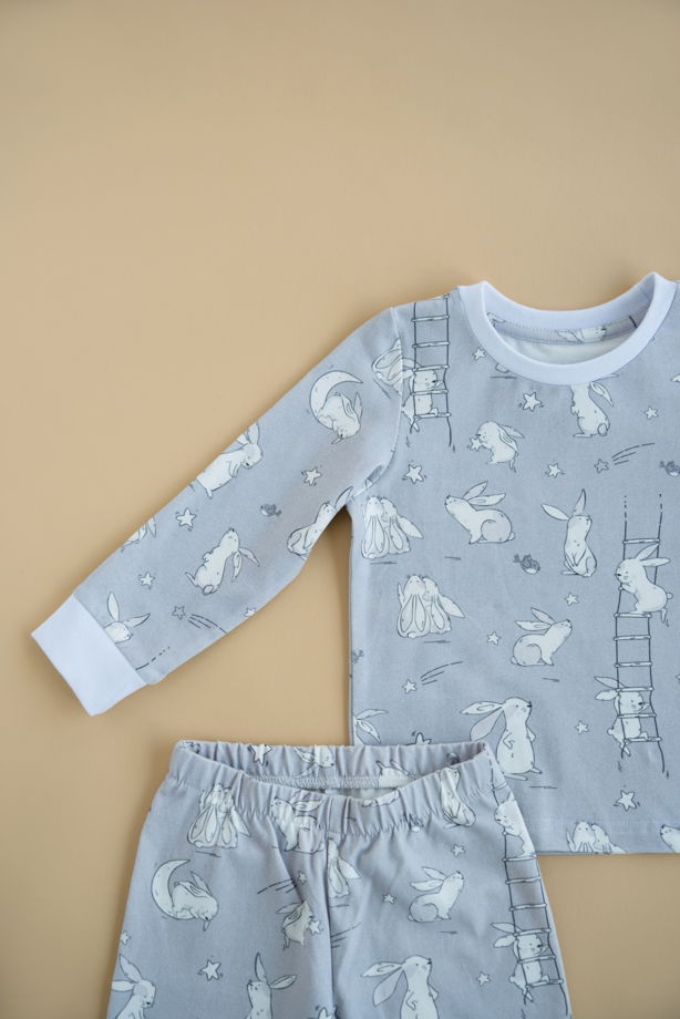 Детская пижама с авторским принтом "Небесные зайчики"