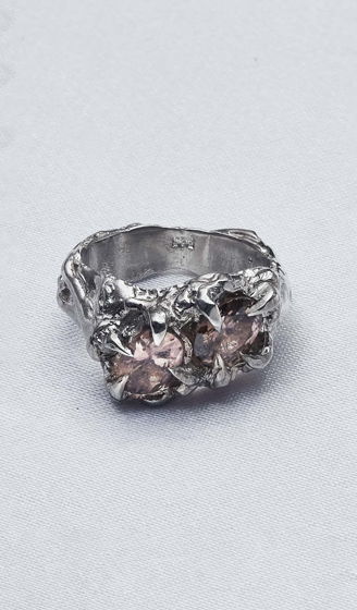Серебряное кольцо странной формы с коричневым цирконом —  "CLAW"