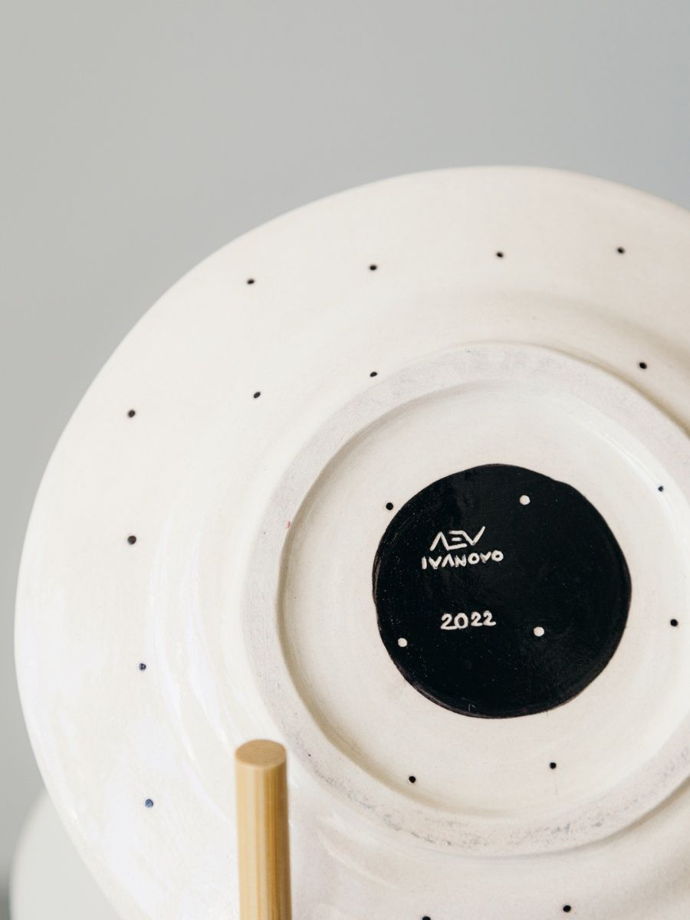 Плоская керамическая тарелка "Точка", диаметр 21 см