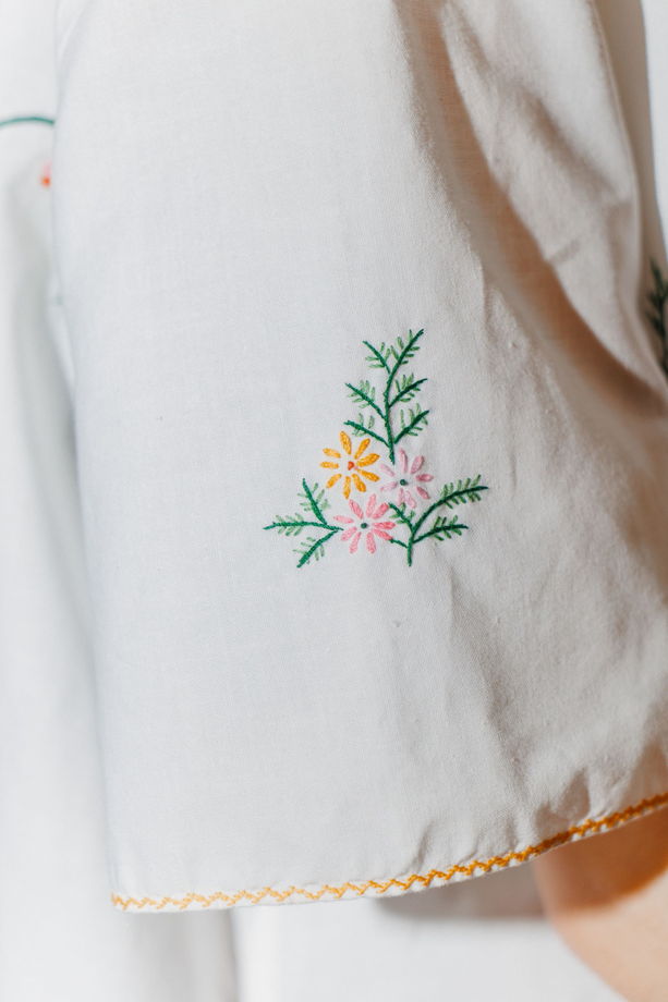 Рубашка с Вышитыми Полевыми Цветами/Wildflowers Short Sleeve Shirt