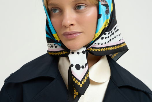 АВТОРСКИЙ ПЛАТОК “Strong with you” СИНИЙ