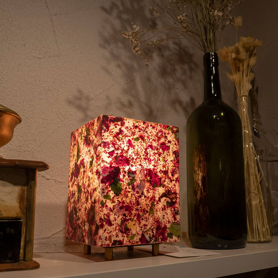 VIAPLANT Columna Mini Flores - Декоративная настольная лампа из цветочных букетов