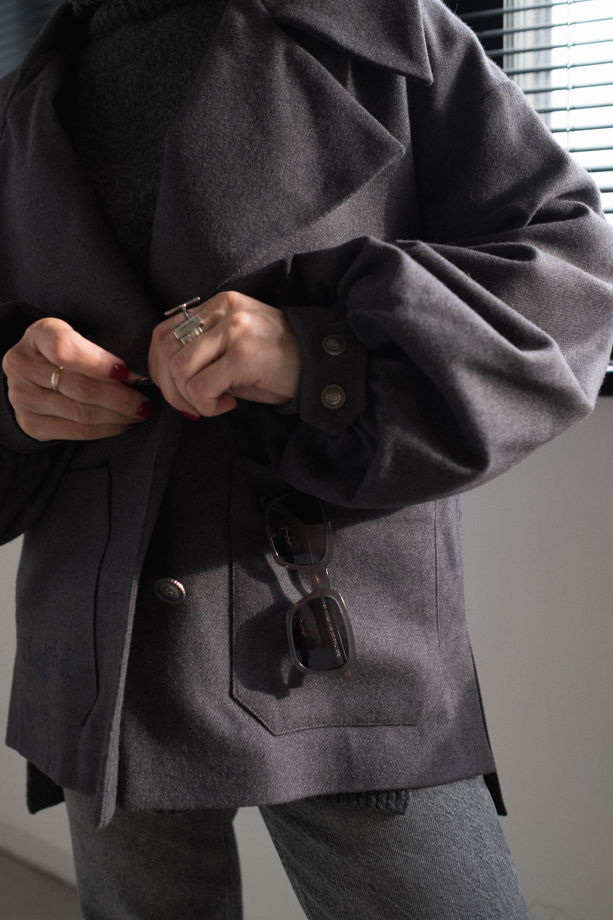 Фланелевое полупальто «ЭЛИЗАБЕТ» темно-серого цвета с вышивкой