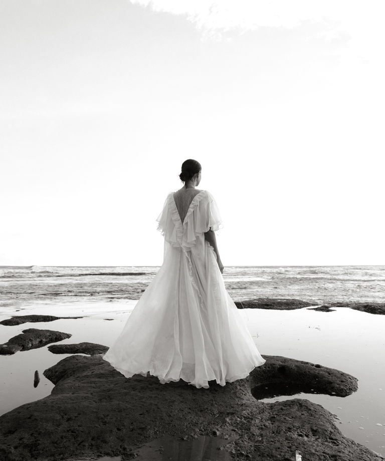 Шелковое белое платье из органзы