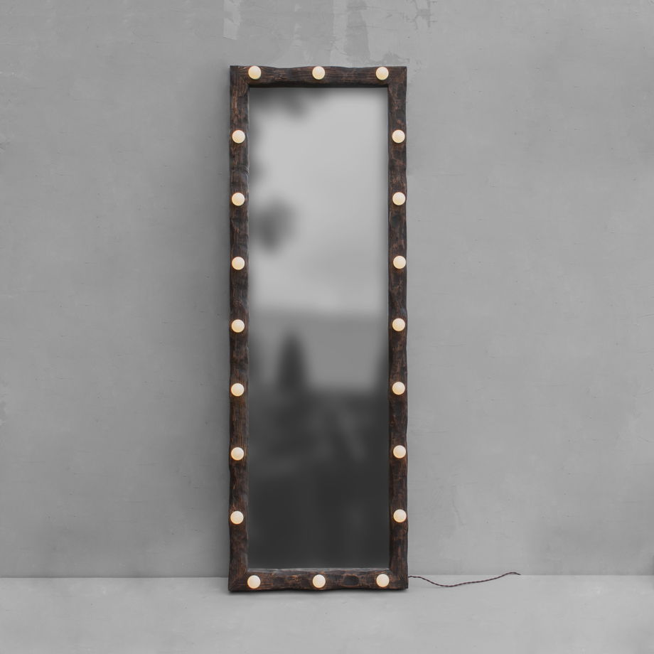 Гримерное напольное зеркало из массива с лампочками Cube_L_Light