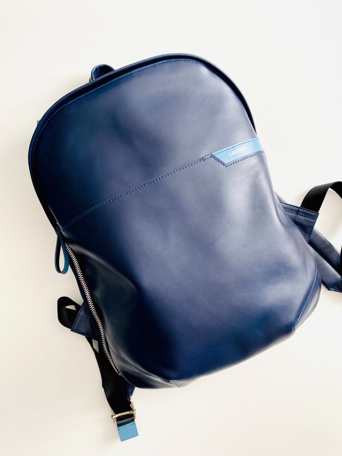 Рюкзак из синей кожи с отделением для ноутбука