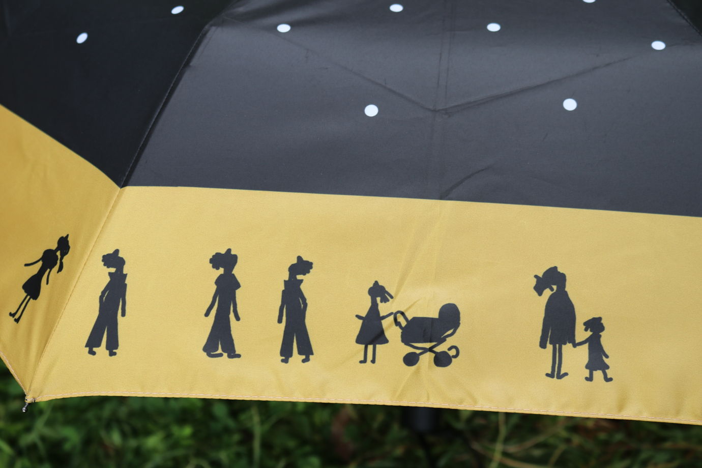 Черный зонт с принтом Ночные силуэты