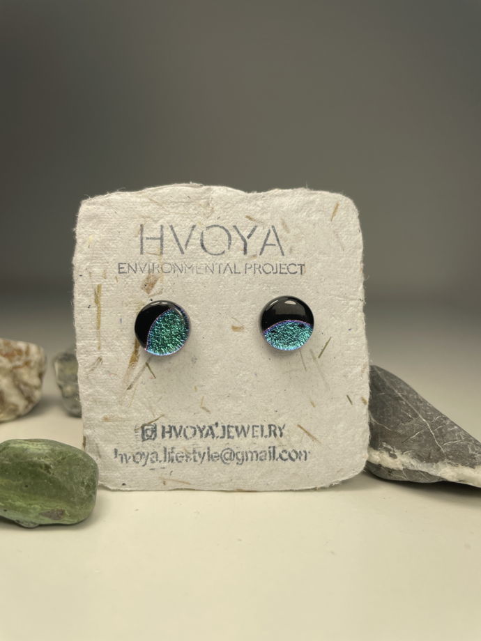 Серьги HVOYA из стекла