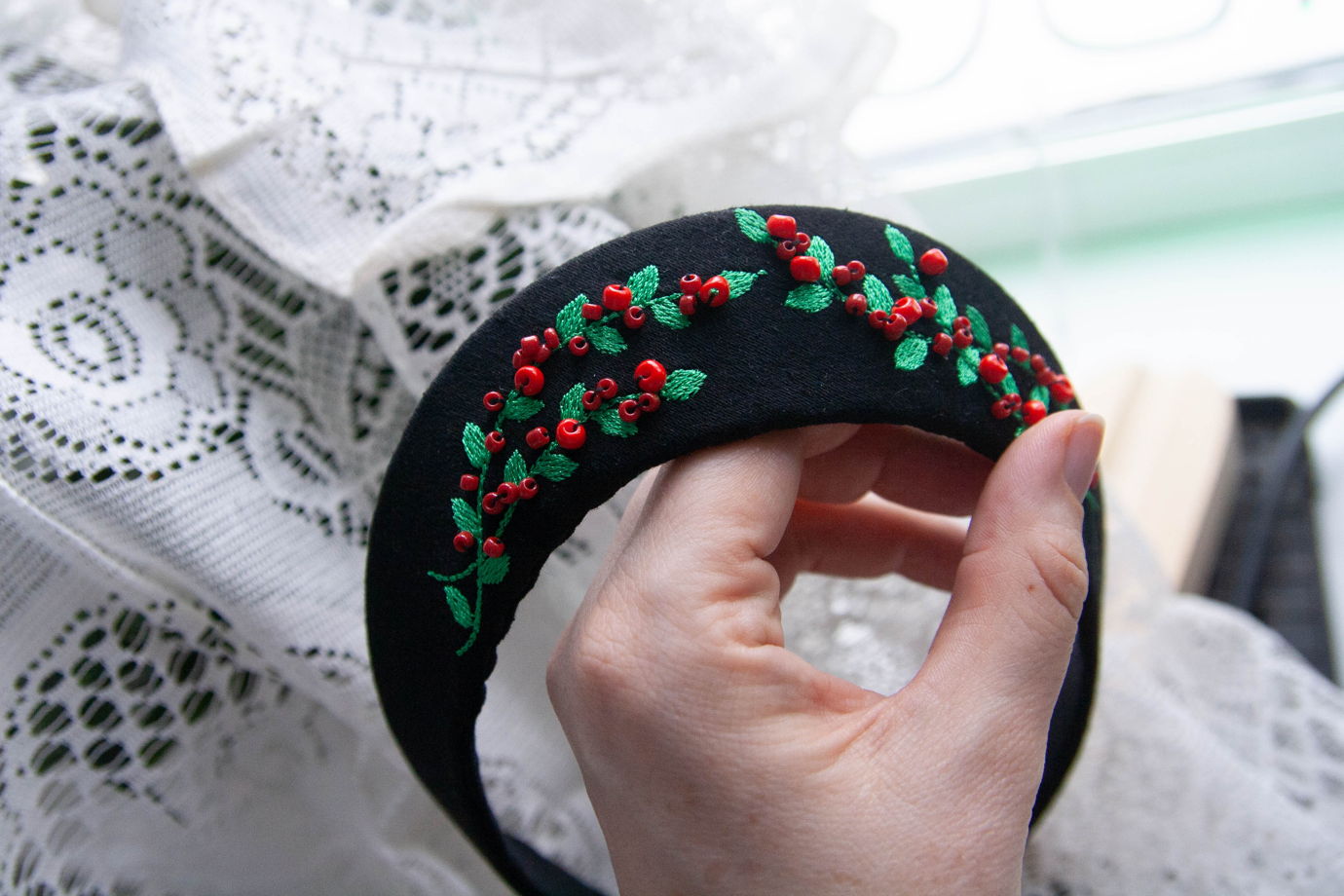 Кокошник с вышивкой