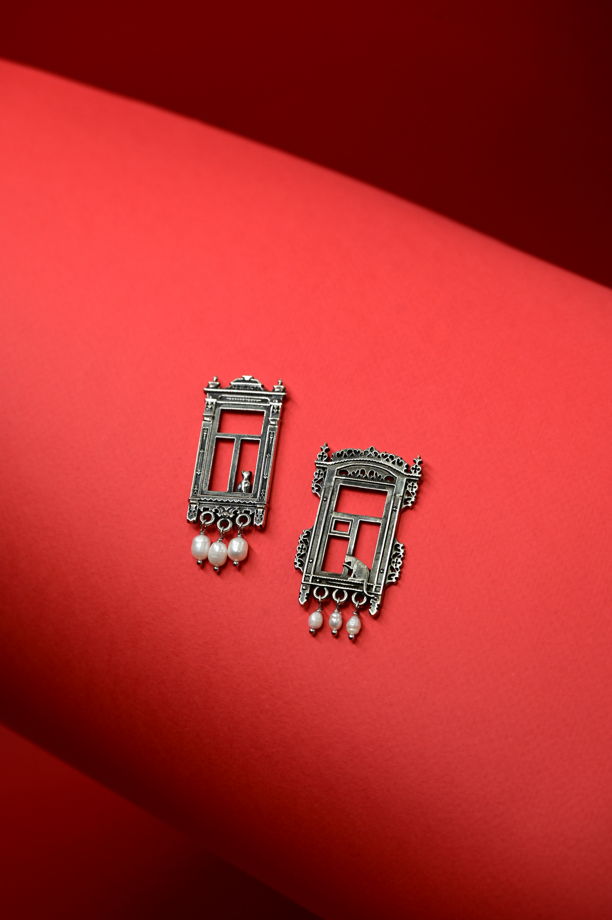 Брошь "Оконце" из мельхиора