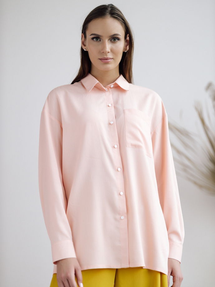 Женская блузка персикового цвета