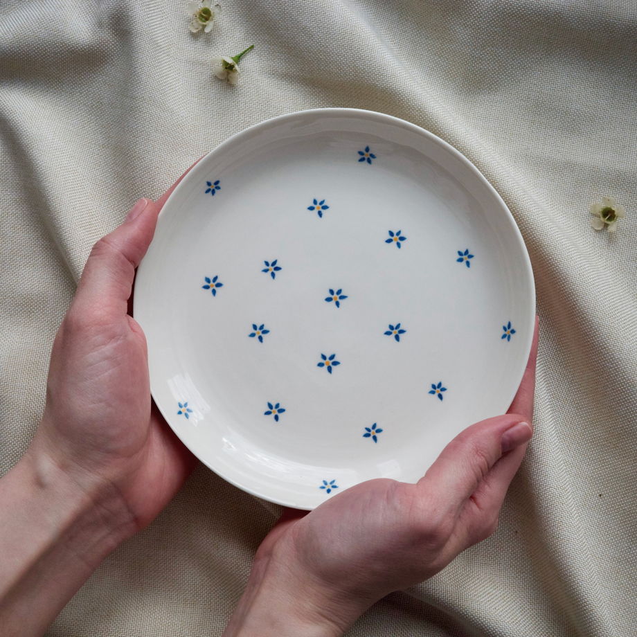 Тарелка белая маленькая с росписью ручной работы, "Лён"