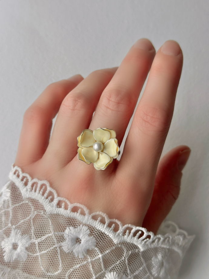 Кольцо FLOWERS ручной работы с натуральным жемчугом_голубое/сливочное