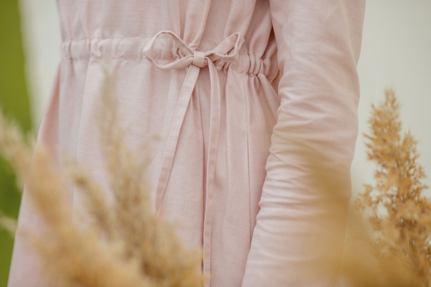 Платье длины миди {нежно-розовое} из полульна с кулиской