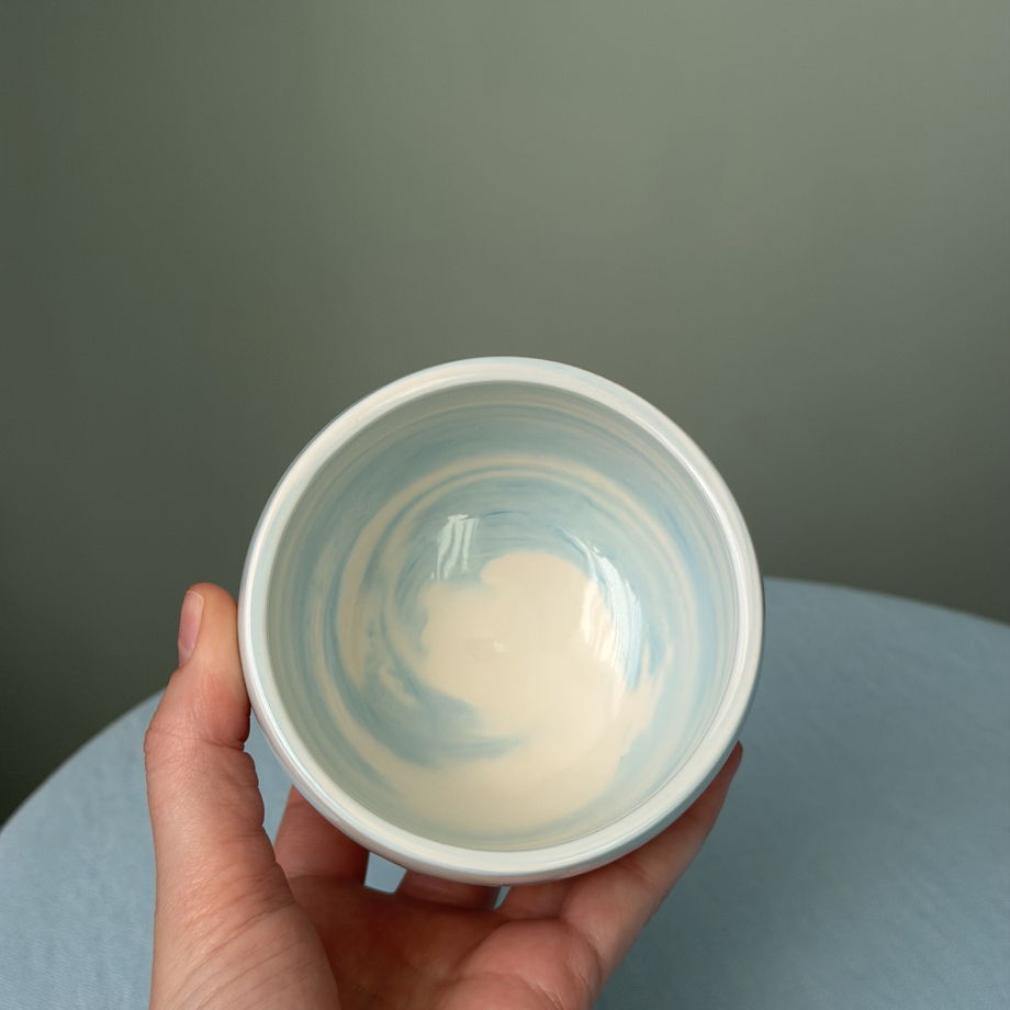 Чашка бело-голубая ручной работы без ручки, "Нерияги"