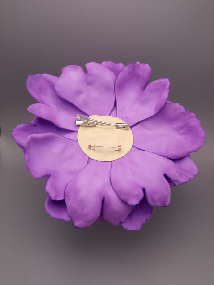Большая брошь-пион в фиолетовых оттенках из фоамирана