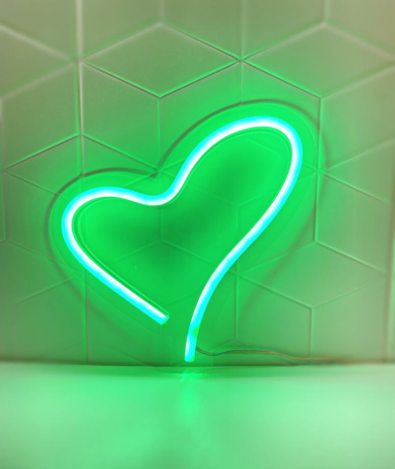 Светильник  из гибкого неона "Зеленое сердце"