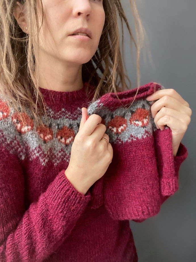 Вязаный свитер Лопапейса с лисами на заказ