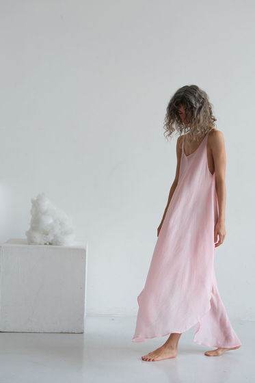 летящее летнее платье "розовый разбеленный"