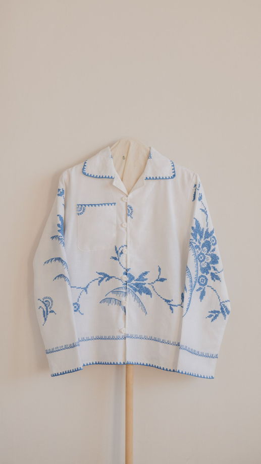 Белая Рубашка с Синей Вышивкой 2/White with Blue Embroidery Long Sleeve Shirt 2