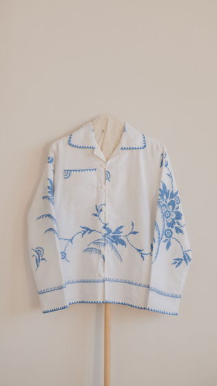 Белая Рубашка с Синей Вышивкой 2/White with Blue Embroidery Long Sleeve Shirt 2