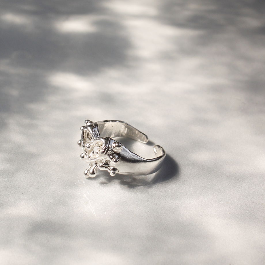 Кольцо из серебра «Сердце»