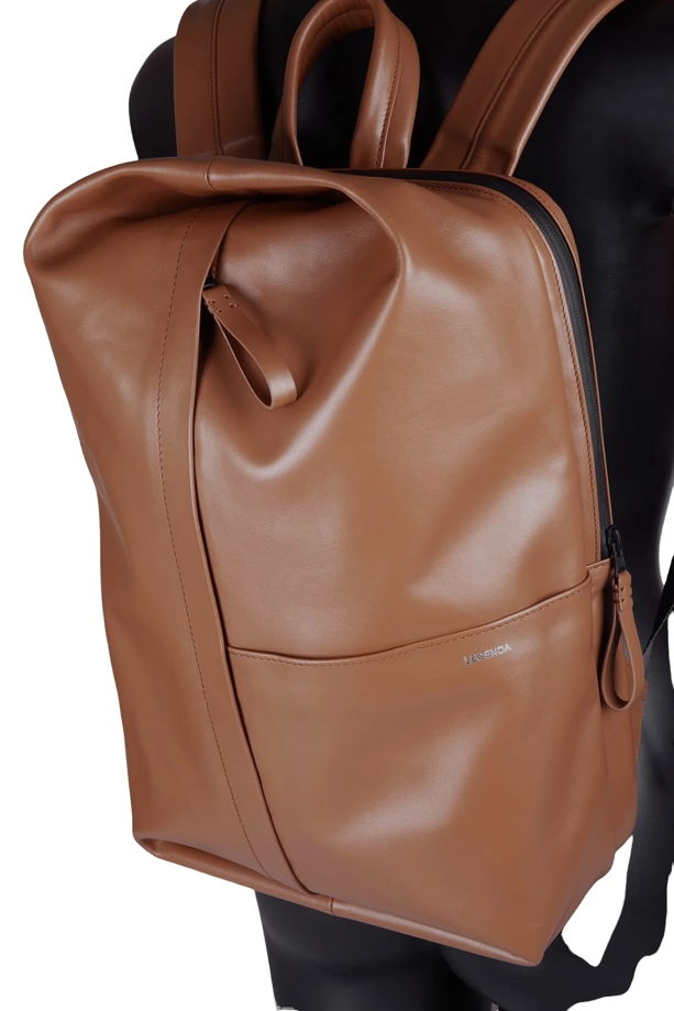 Кожаный рюкзак с отделом для ноутбука цвета карамель