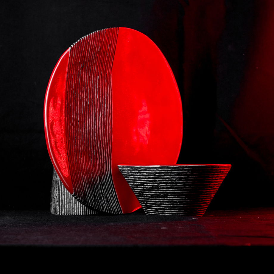 Авторская керамическая тарелка ручной работы из серии «Линч»