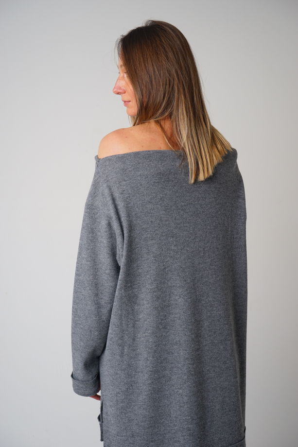 Удлинённый свитер с разрезами (серый)