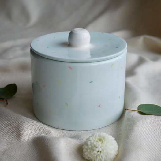 Банка нежно-голубая ручной работы "Леденцы"